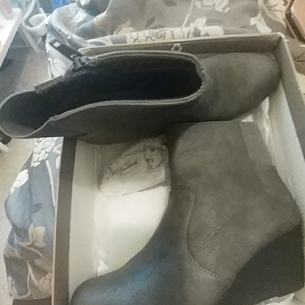 Boots - Picture 2 of 2